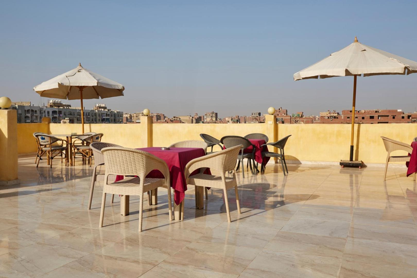 Grand Pyramid View Hotel Kafrat al Jabal ภายนอก รูปภาพ