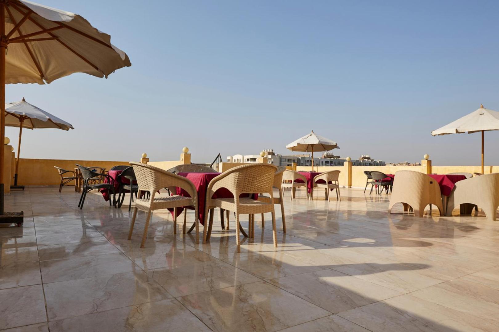 Grand Pyramid View Hotel Kafrat al Jabal ภายนอก รูปภาพ