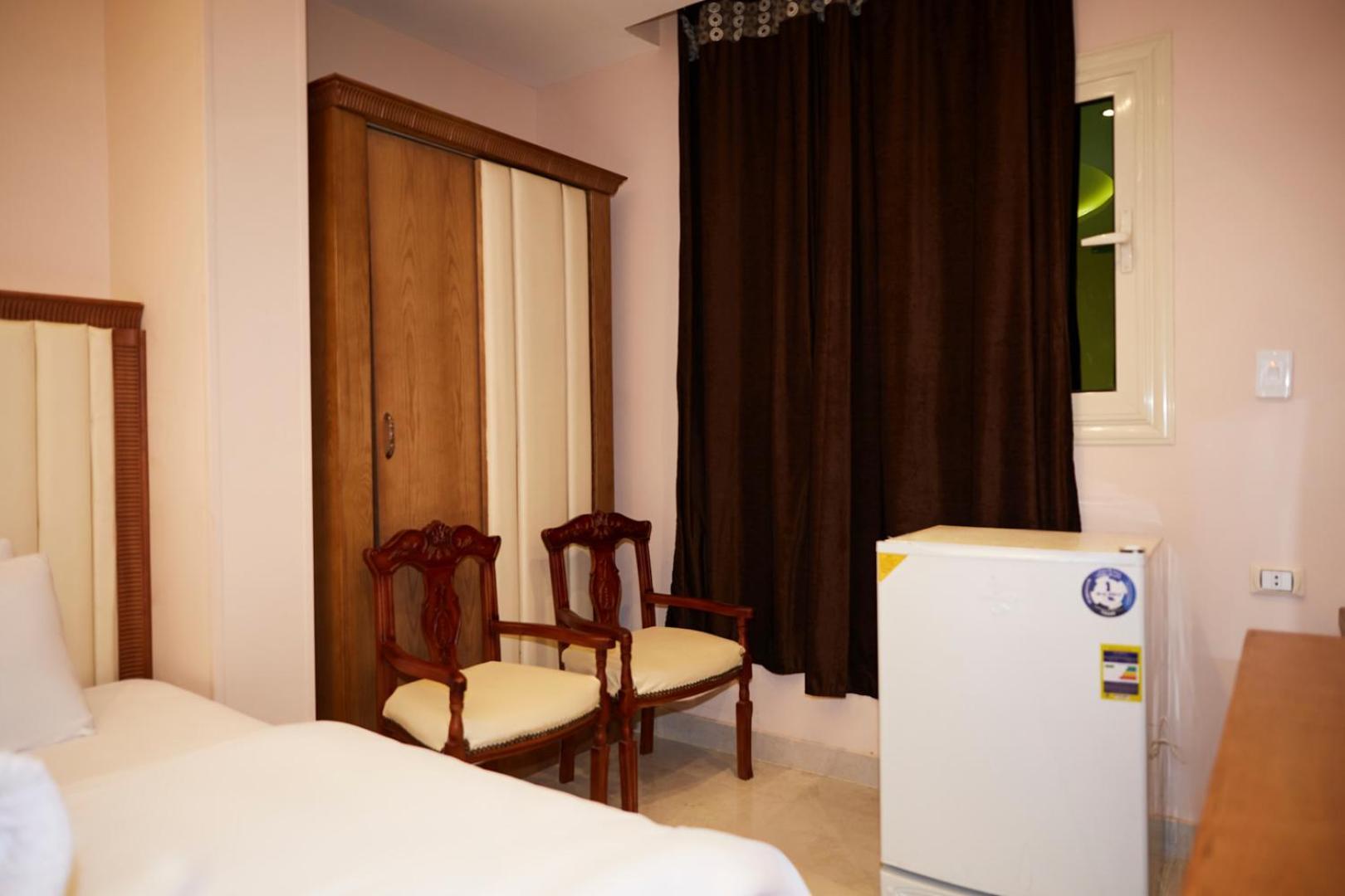 Grand Pyramid View Hotel Kafrat al Jabal ภายนอก รูปภาพ