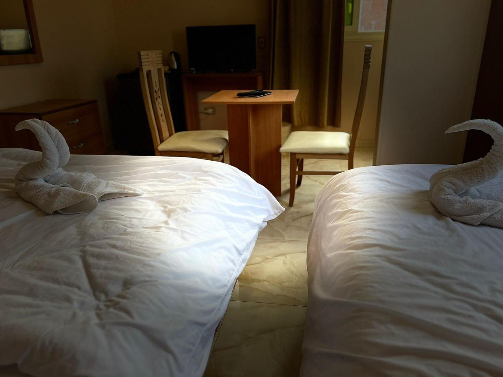 Grand Pyramid View Hotel Kafrat al Jabal ภายนอก รูปภาพ