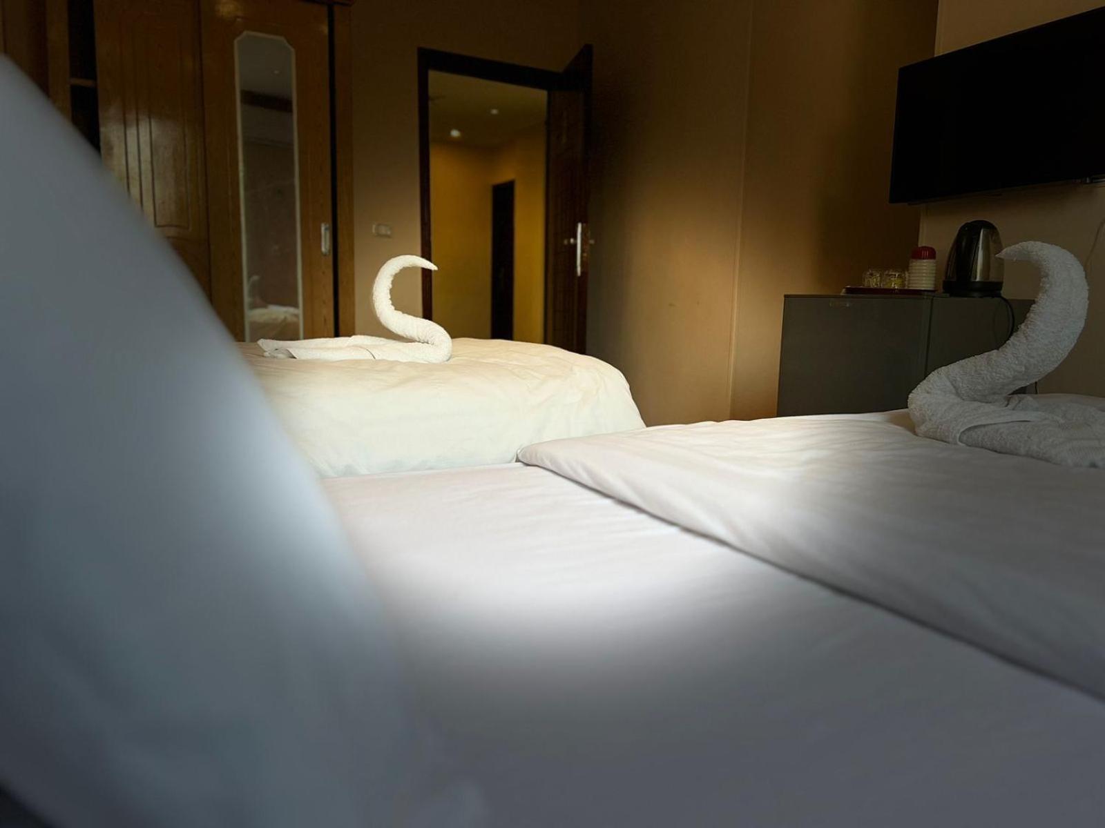Grand Pyramid View Hotel Kafrat al Jabal ภายนอก รูปภาพ