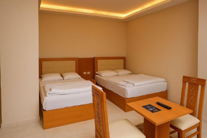 Grand Pyramid View Hotel Kafrat al Jabal ภายนอก รูปภาพ
